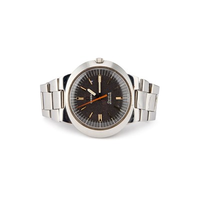 Lot 801 - A GENTS STEEL OMEGA DYNAMIC BRACELET WATCH