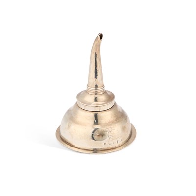 Lot 571 - A GEORGIAN IRISH SILVER WINE FUNNEL
