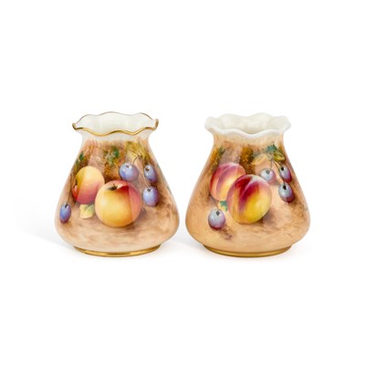 Lot 130 - A NEAR PAIR OF ROYAL WORCESTER FRUIT PAINTED VASES