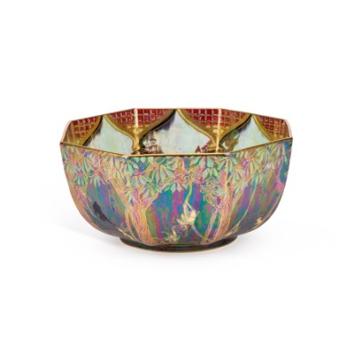 Lot 86 - A WEDGWOOD FAIRYLAND LUSTRE BOWL