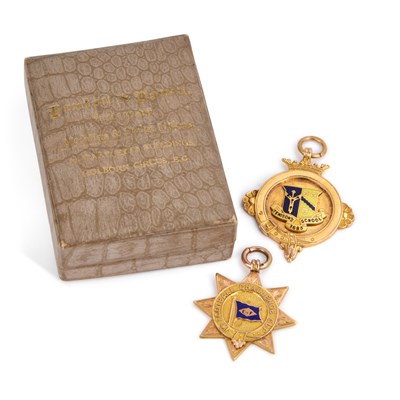Lot 1044 - TWO 9 CARAT GOLD SPORTS MEDALLIONS