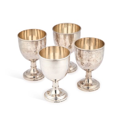 Lot 523 - A SET OF FOUR EARLY 19TH CENTURY AMERICAN SILVER GOBLETS