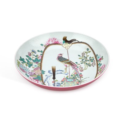 Lot 68 - A CHINESE FAMILLE ROSE RUBY-BACKED PORCELAIN DISH