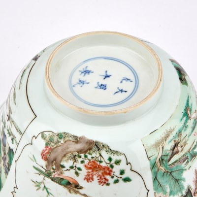 Lot 73 - A CHINESE FAMILLE VERTE PORCELAIN BOWL