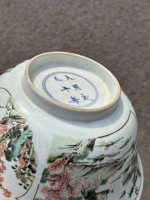 Lot 73 - A CHINESE FAMILLE VERTE PORCELAIN BOWL