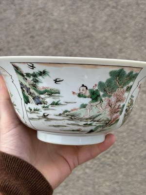 Lot 73 - A CHINESE FAMILLE VERTE PORCELAIN BOWL