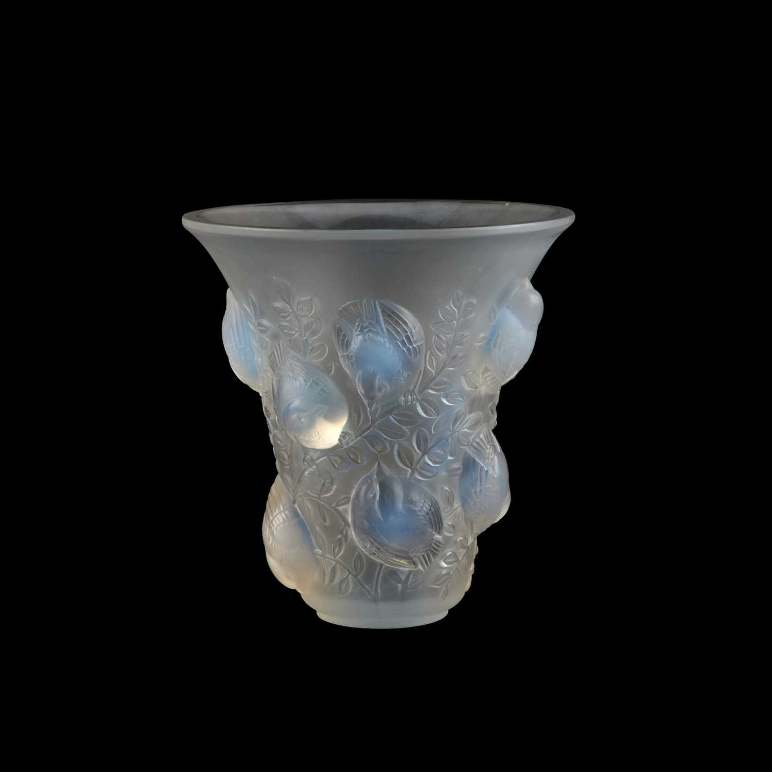 Lot 138 - RENÉ LALIQUE (FRENCH, 1860-1945)
