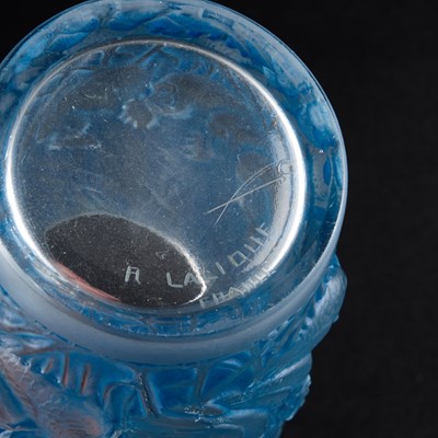 Lot 151 - RENÉ LALIQUE (FRENCH, 1860-1945)