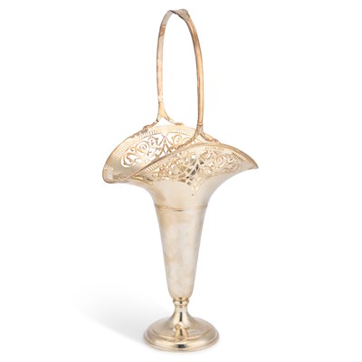 Lot 688 - A LARGE GEORGE V SILVER FLOWER BASKET