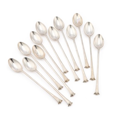 Lot 494 - A SET OF TWELVE ELIZABETH II SILVER SUNDAE SPOONS