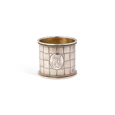 Lot 544 - A 19TH CENTURY RUSSIAN SILVER TROMPE L'OEIL NAPKIN RING
