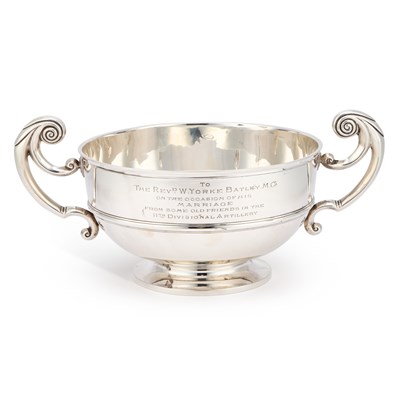 Lot 657 - A LARGE GEORGE V SILVER TWO-HANDLED BOWL