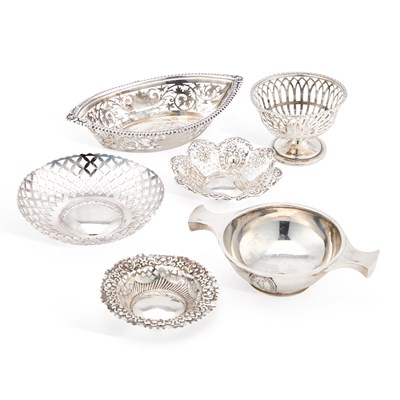 Lot 287 - A GROUP OF SIX SILVER DISHES