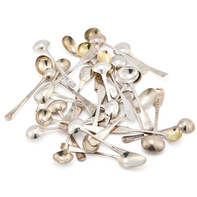 Lot 261 - A COLLECTION OF GEORGIAN AND LATER SILVER SALT AND MUSTARD SPOONS