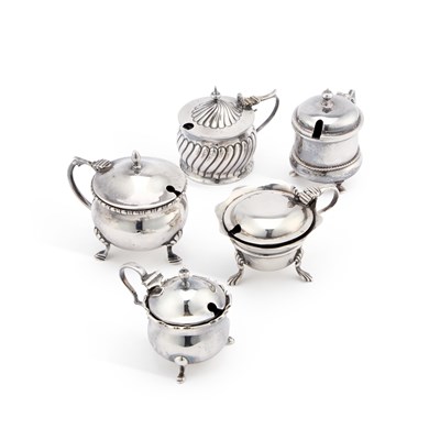 Lot 259 - A GROUP OF FIVE SILVER MUSTARD POTS