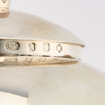 Lot 274 - AN ELIZABETH II SILVER TEAPOT
