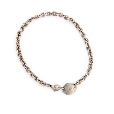 Lot 537 - TIFFANY & CO, A SILVER 'RETURN TO TIFFANY' NECKLACE