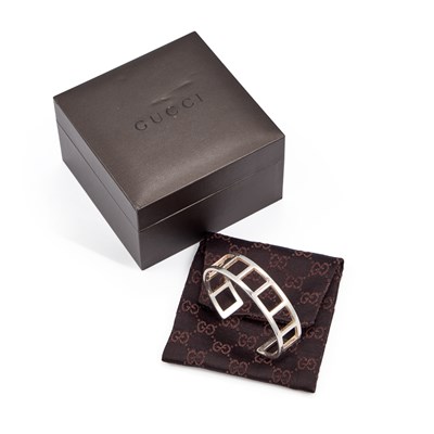 Lot 493 - GUCCI, A SILVER CUFF BANGLE