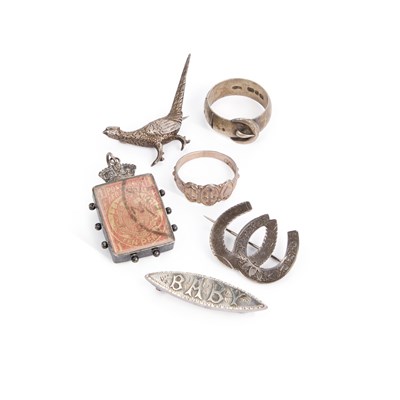 Lot 610 - A GROUP OF VICTORIAN AND LATER JEWELLERY