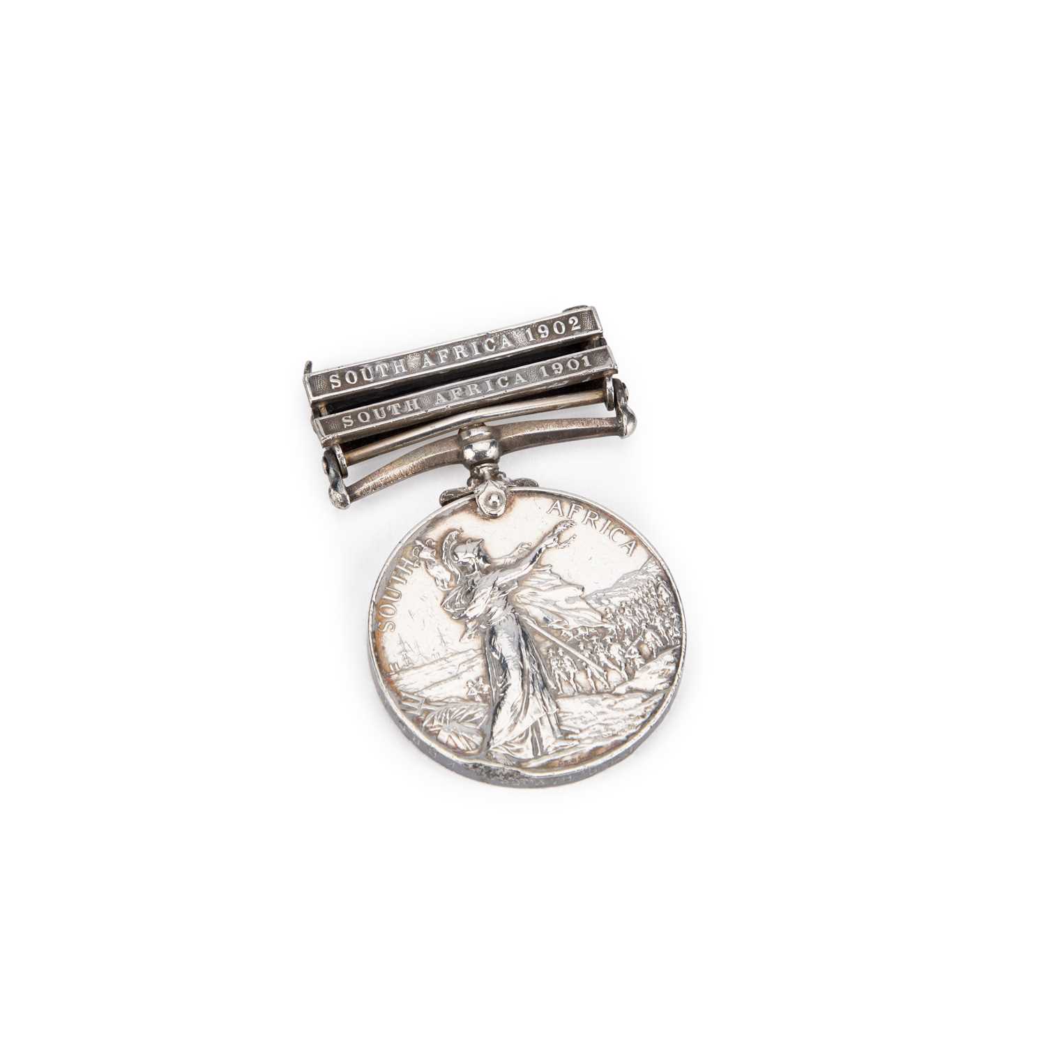 Lot 11 - A KING'S SOUTH AFRICA MEDAL WITH CLASPS