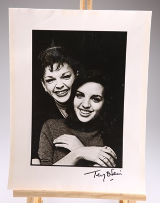 Lot 242 - TERRY O'NEILL (1938-2019)