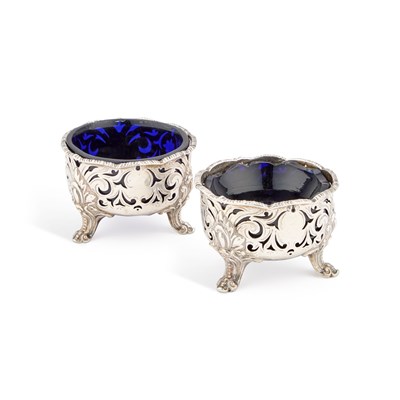 Lot 337 - A PAIR OF VICTORIAN SILVER SALTS