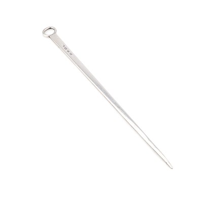 Lot 421 - A GEORGE III SILVER MEAT SKEWER