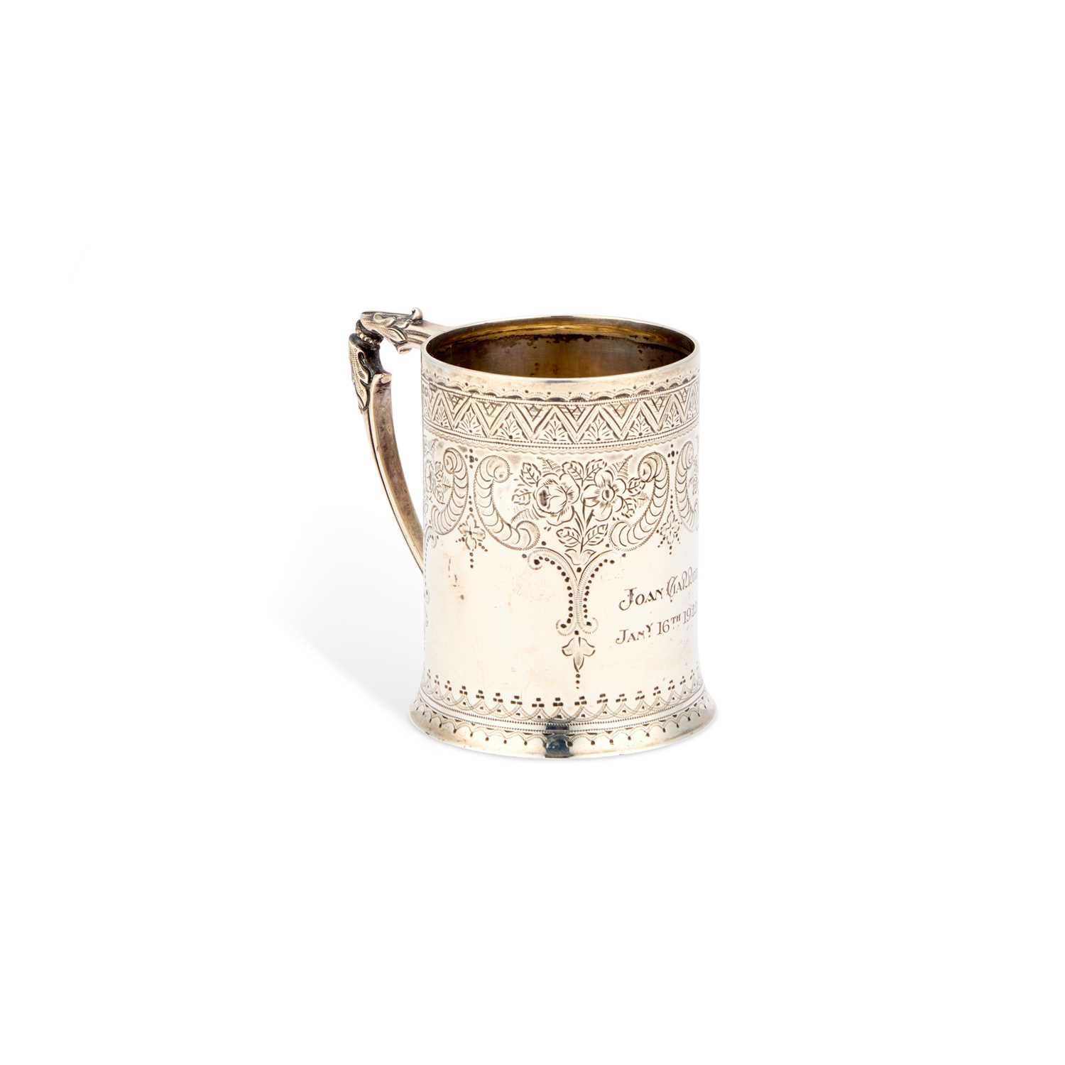 Lot 381 - A VICTORIAN SILVER MUG