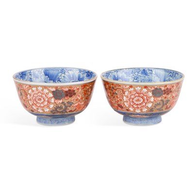 Lot 116 - A PAIR OF IMARI PORCELAIN BOWLS