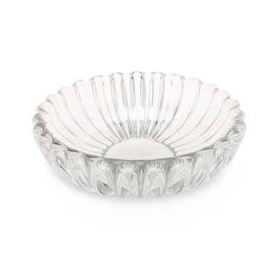 Lot 50 - A LARGE 19TH CENTURY GLASS BOWL