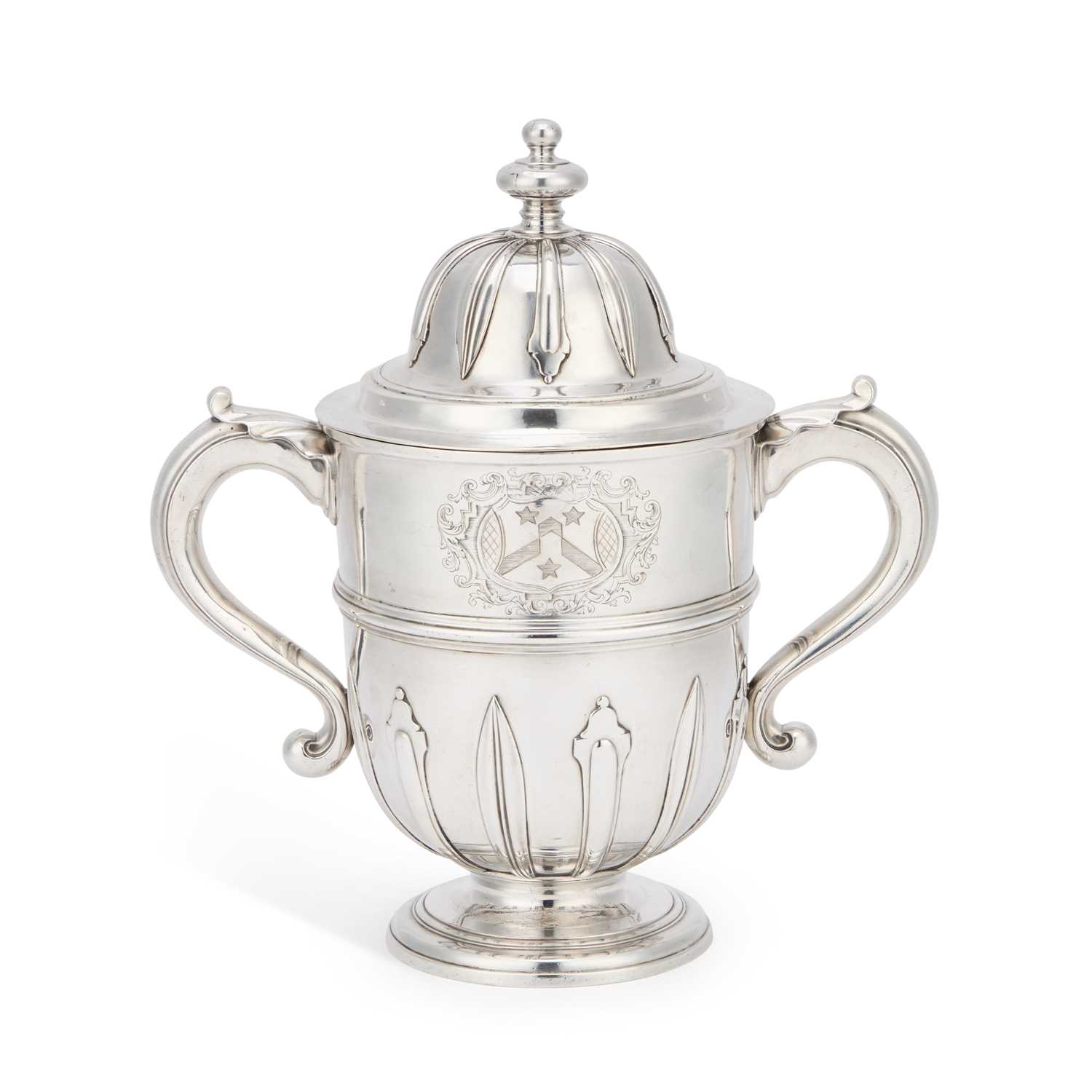 Lot 438 - A GEORGE I SILVER CUP AND COVER
