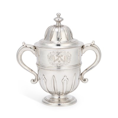 Lot 438 - A GEORGE I SILVER CUP AND COVER
