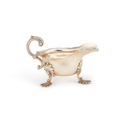 Lot 298 - A VICTORIAN SCOTTISH SILVER CREAM BOAT