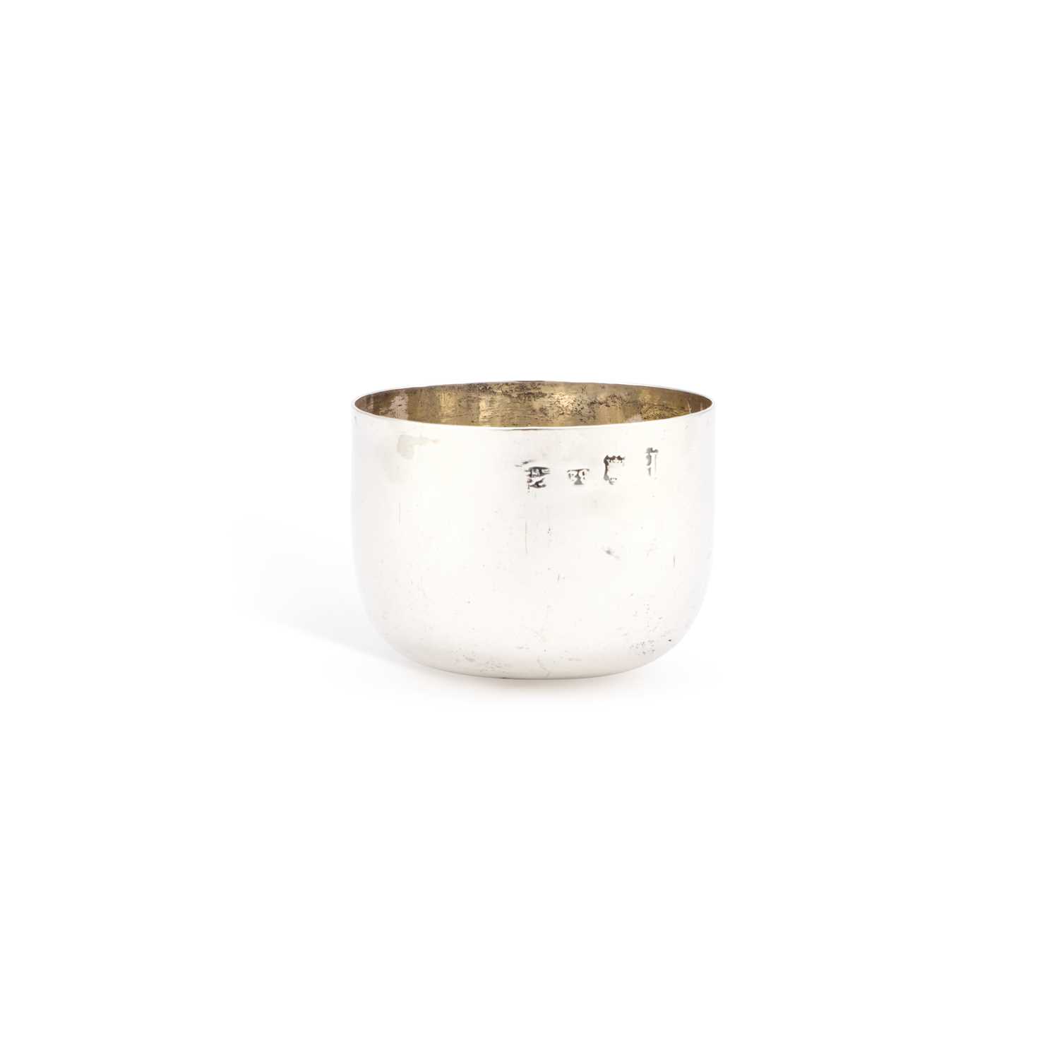 Lot 432 - A GEORGE II SILVER TUMBLER CUP