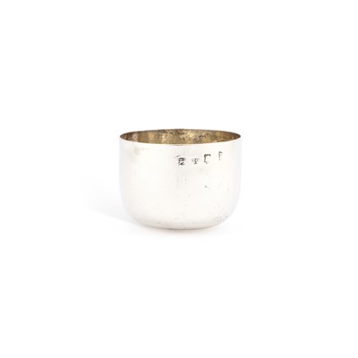 Lot 432 - A GEORGE II SILVER TUMBLER CUP