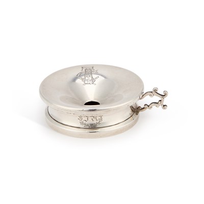 Lot 346 - A VICTORIAN SILVER SPITTOON