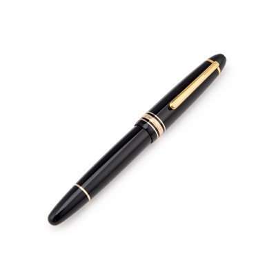 Lot 737 - A MONTBLANC MEISTERSTUCK LE GRAND ROLLERBALL PEN