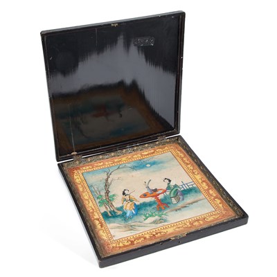 Lot 126 - A 19TH CENTURY CHINESE GILDED LACQUER BOX