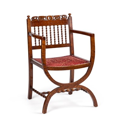Lot 814 - AN EARLY 20TH CENTURY CARVED WALNUT CHAIR