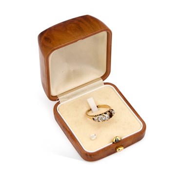 Lot 168 - AN 18 CARAT GOLD OLD-CUT DIAMOND RING