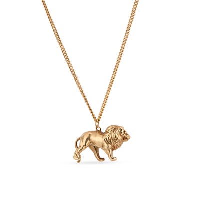 Lot 495 - A LARGE 9 CARAT GOLD LION PENDANT ON CHAIN