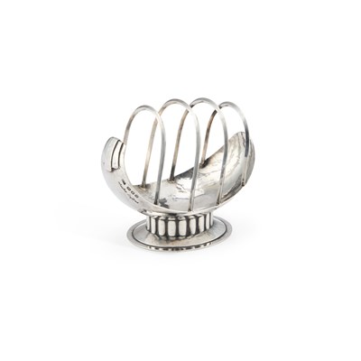 Lot 293 - AN ART DECO SILVER TOAST RACK