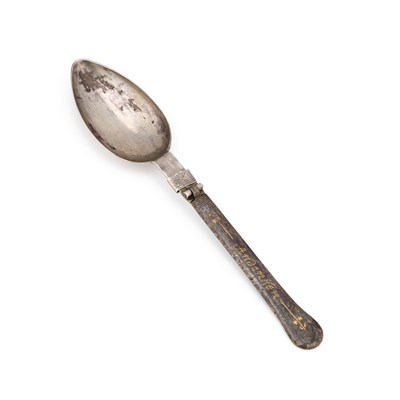 Lot 241 - AN EARLY 19TH CENTURY AUSTRIAN SILVER TRAVELLING SPOON