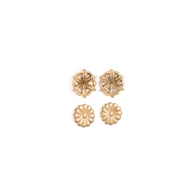Lot 434 - TWO PAIRS OF FLORAL STUD EARRINGS