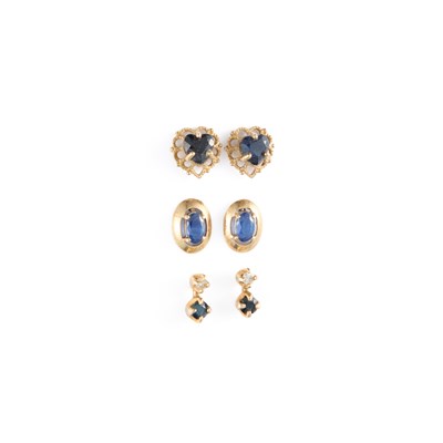 Lot 401 - THREE PAIRS OF GEM-SET STUD EARRINGS