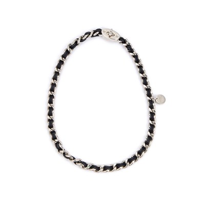 Lot 384 - MULBERRY: A LILY NECKLACE