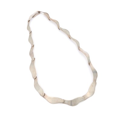 Lot 395 - A MODERNIST COLLAR NECKLACE