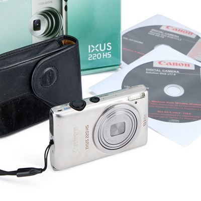 Lot 500 - A CANON IXUS 220 HS DIGITAL CAMERA