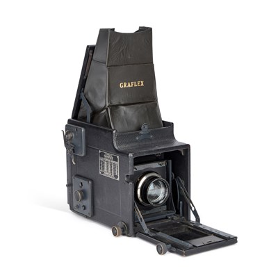 Lot 502 - A GRAFLEX SLR QUARTER PLATE FORMAT CAMERA