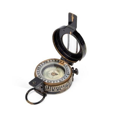 Lot 27 - A SECOND WORLD WAR ERA NISTRI OMI ROMA COMPASS